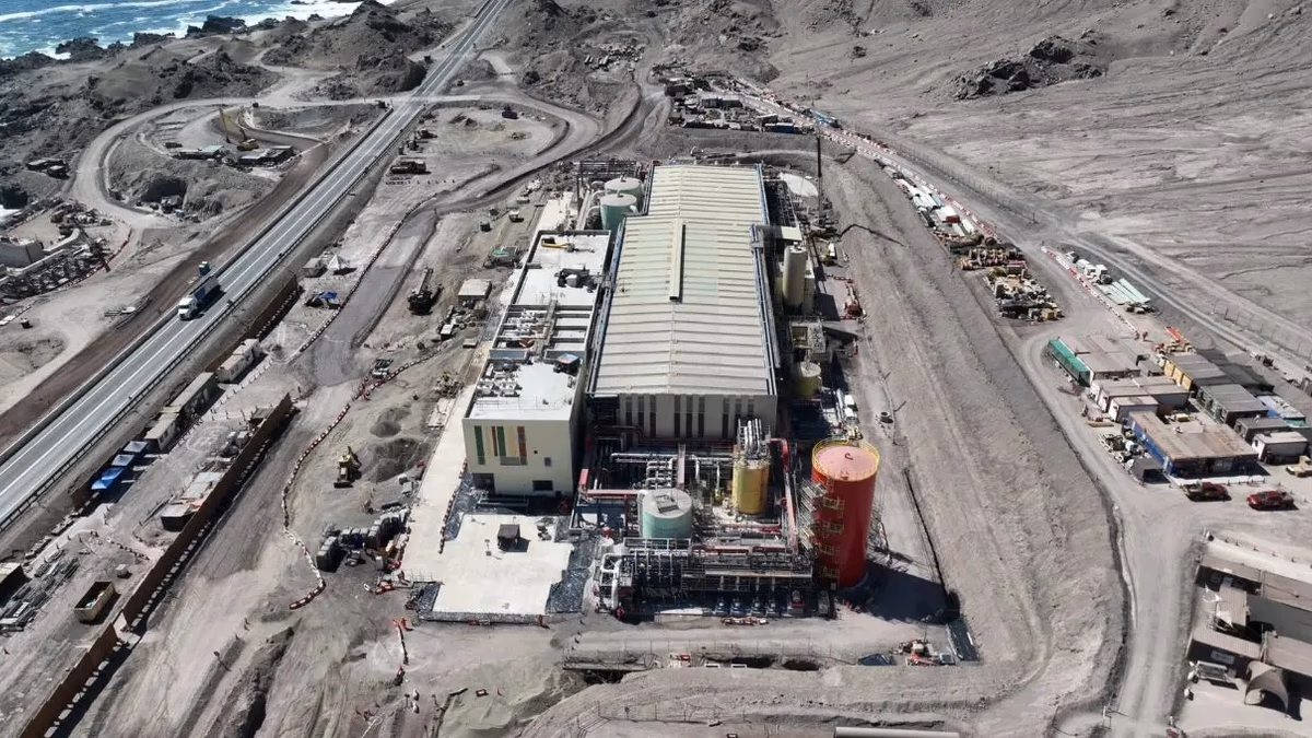 Planta desaladora de Codelco llega a 96% y activa pruebas clave en Antofagasta