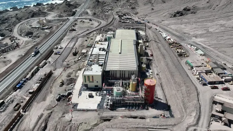 Planta desaladora de Codelco llega a 96% y activa pruebas clave en Antofagasta
