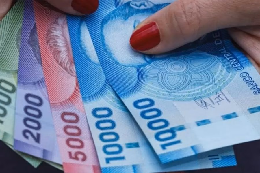 Poder adquisitivo de los trabajadores se sigue contrayendo: salarios reales caen 2,6% en medio de alta inflación