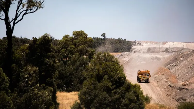 Premier Coal anuncia recortes y despidos ante menor demanda energética