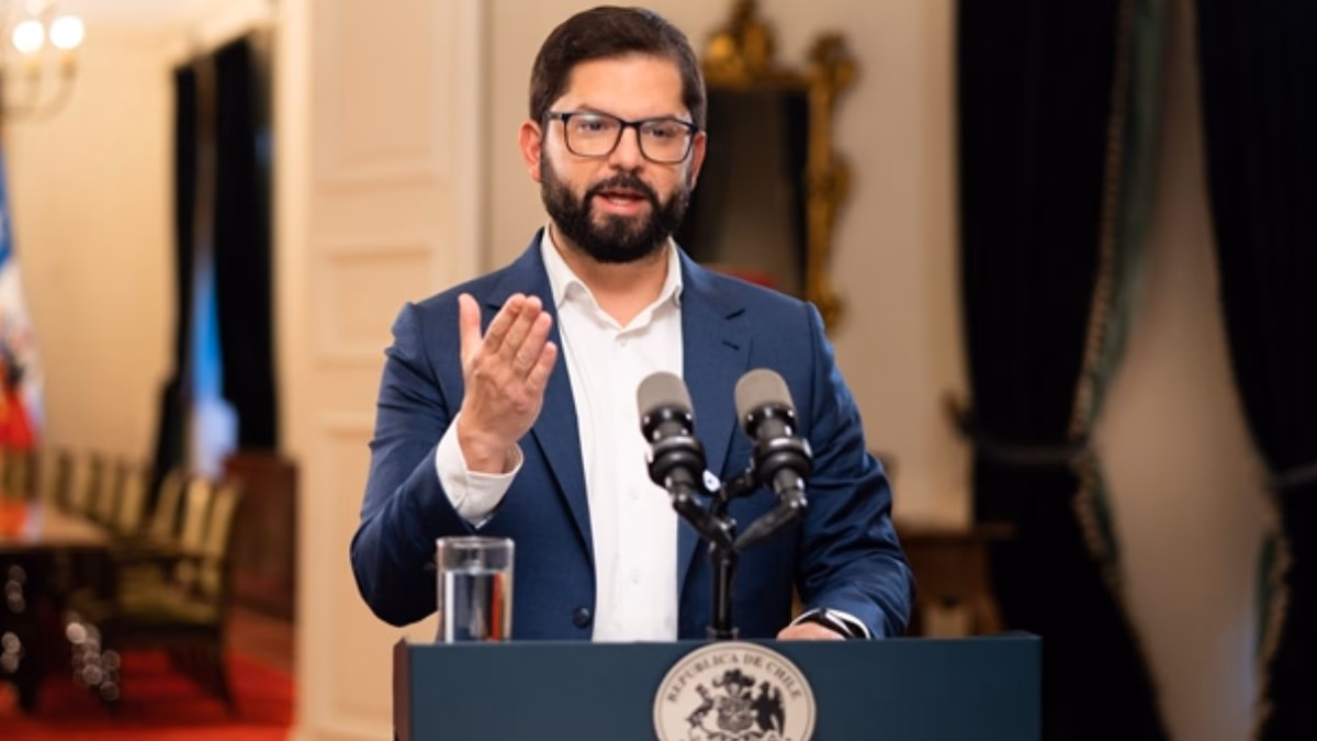 Presidente de la República anuncia medidas para impulsar la industria del litio y la tecnología en Chile