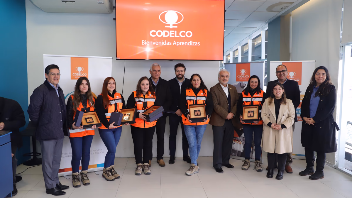 Presidente Ejecutivo de Codelco da la bienvenida a 86 mujeres que se incorporaron a División El Teniente