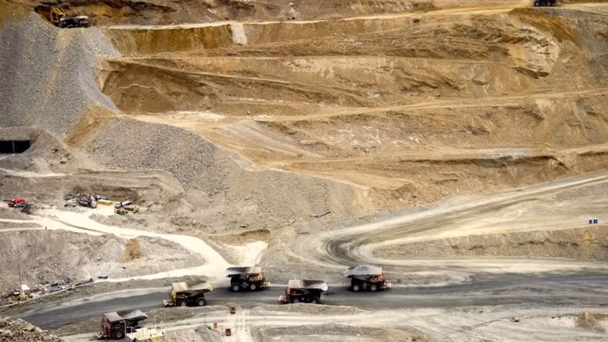 Producción de cobre de Codelco cae 14% en octubre