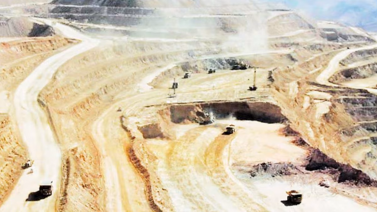 Producción de cobre en Chile acumula alza de 3% a marzo, gracias al impulso de Quebrada Blanca y pese a caída de Codelco