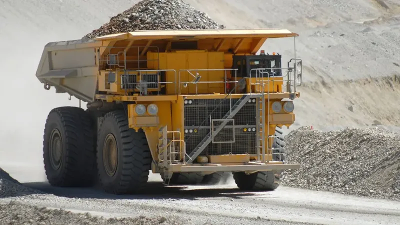 Producción de cobre en Chile: estudio estima pérdidas de hasta 10,7% al 2030 y revela el punto ciego de la continuidad operacional