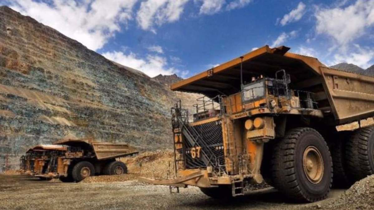 Producción de cobre repunta en agosto, pero la caída de Codelco continúa arrastrando el desempeño anual de la industria
