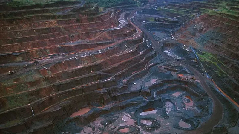 Producción de hierro en Perú sube 1,5% en febrero: las dos mineras que sostienen todo el volumen nacional