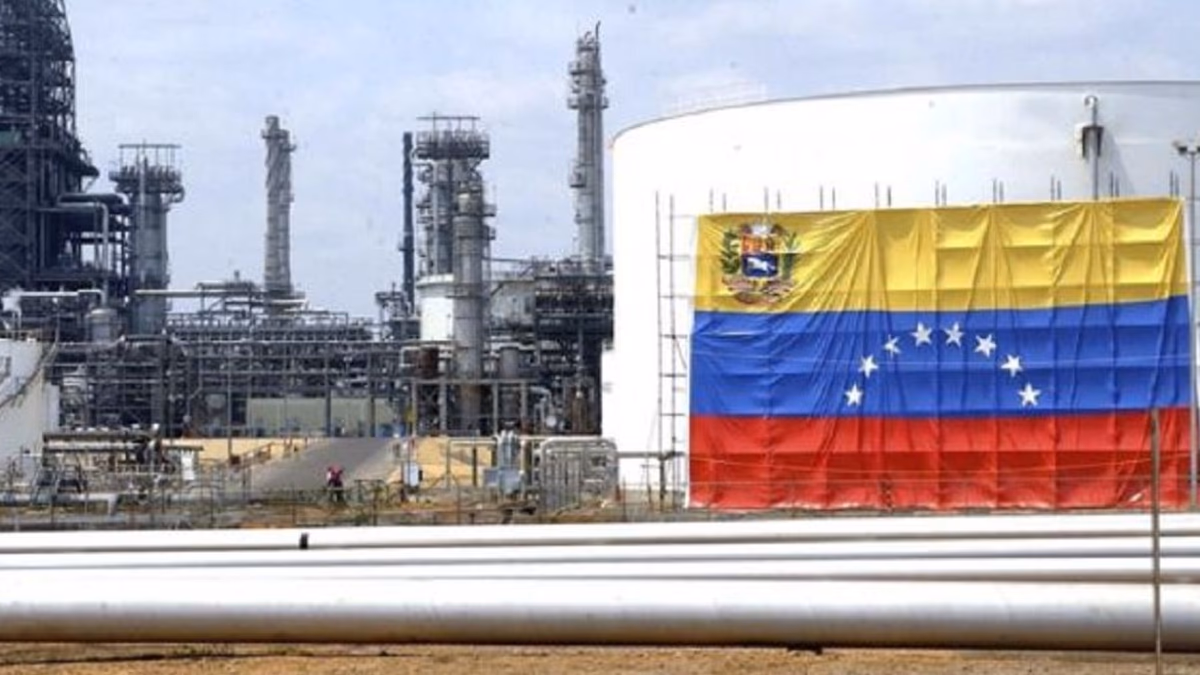 Producción petrolera de Venezuela alcanza el millón de barriles diarios