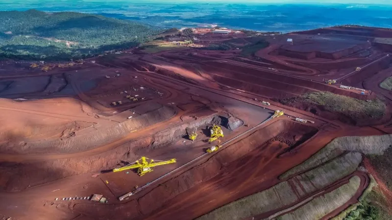 Producción récord de hierro de Rio Tinto alerta sobre riesgos globales