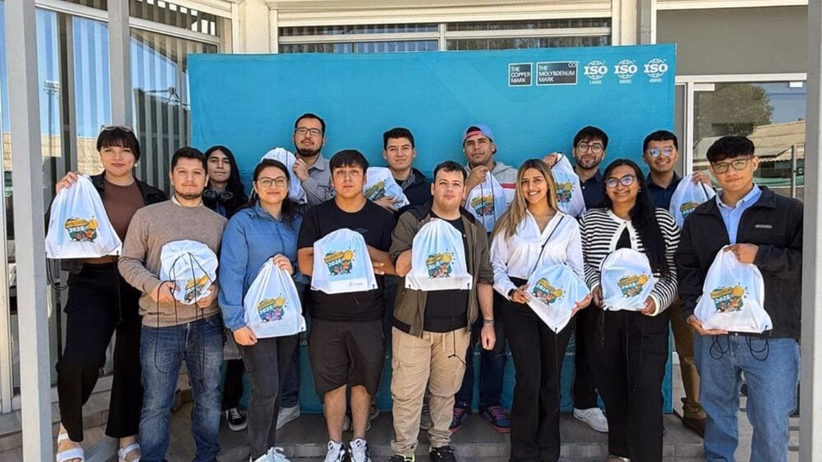 Programa de Prácticas 2025 en Caserones: Estudiantes de la UDA Impulsan su Carrera en la Minería