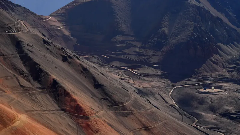 Prospección El Alto: US$35 millones, 62 sondajes y la votación 9–0 que reabre el tablero minero en Atacama