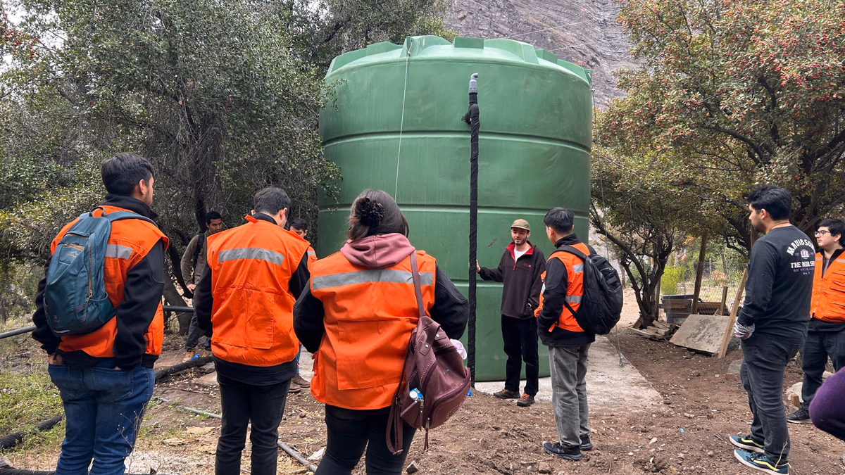 Proyecto colaborativo de sistema de distribución de agua mejora calidad de vida de comunidad de El Alfalfal