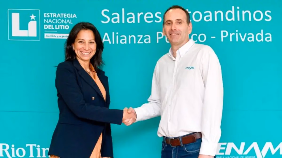 Proyecto de Litio en Salares Altoandinos: Ceol Firmado por el Gobierno Chileno