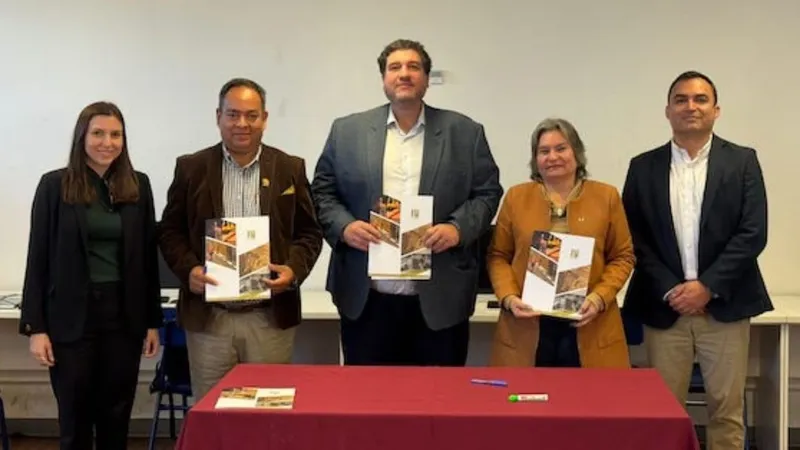 Proyecto Tovaku firma acuerdo con liceos de Tocopilla