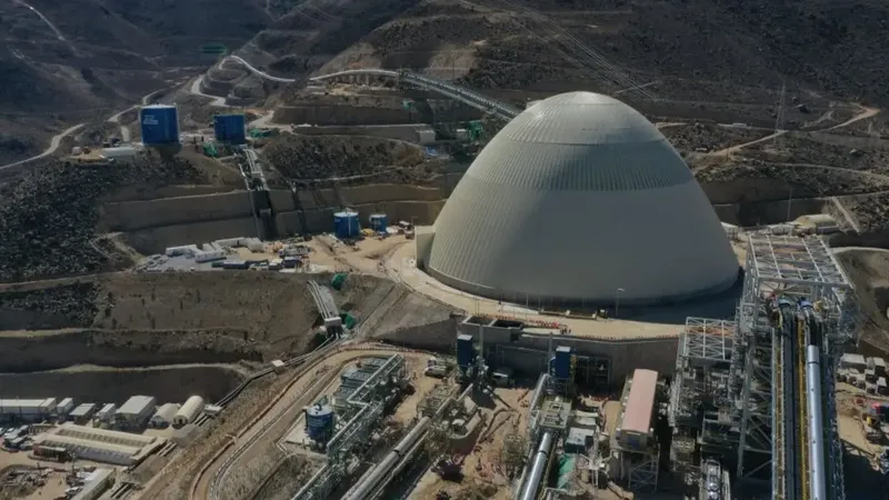 Quellaveco apunta a 340.000 toneladas de cobre en 2026: Anglo American concentra el volumen en el segundo semestre y sube su costo a 100 c/lb