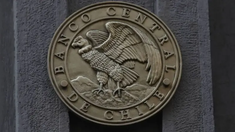 ¿Quieres hacer tu práctica en el Banco Central? Abren postulaciones y estos son los requisitos