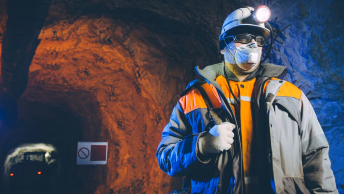 Regla final en Estados Unidos protege a mineros de enfermedades respiratorias.