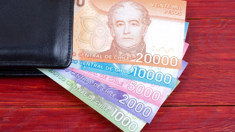 Gobierno propone nuevo aumento del sueldo mínimo a $546.546 desde mayo de 2026