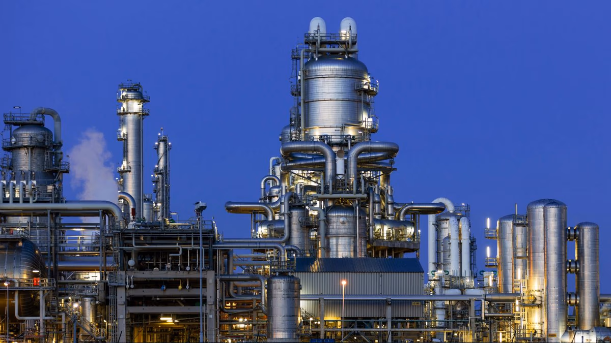 Revolución en la Eficiencia Energética Industrial: Claves para Ahorrar y Reducir Emisiones Hasta 2030