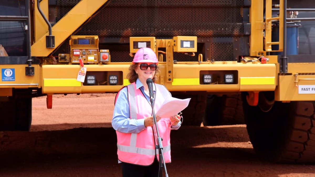 Rinehart Invierte en Azure para Frenar la Adquisición por SQM