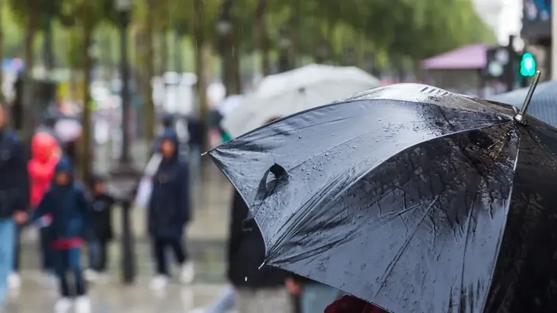 Río atmosférico traerá fuertes lluvias, nevadas y peligro de desbordes en Chile