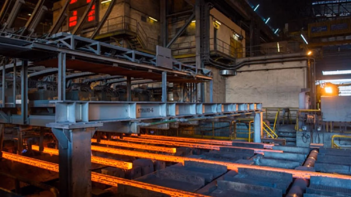 SABIC vende la compañía Saudi Iron and Steel a PIF con miras a potenciar la producción de acero en Arabia Saudita