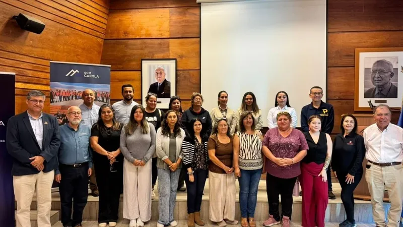 SCM Carola, Pucobre y CORPROA realizaron taller a emprendedoras de pequeñas y medianas empresas en Tierra Amarilla