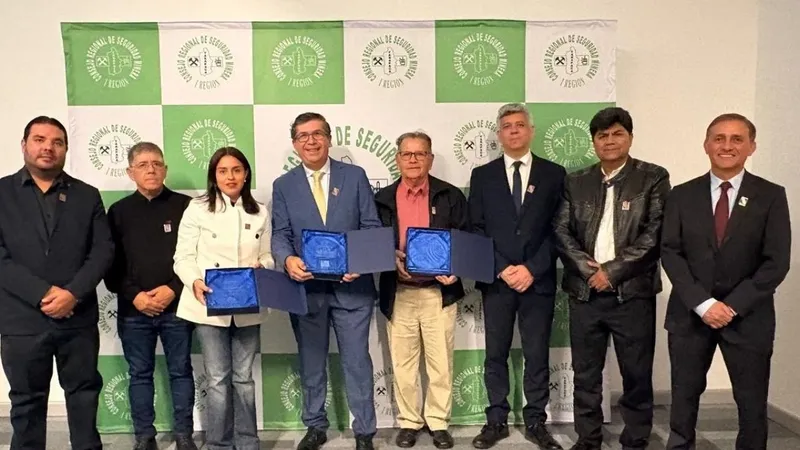 SCM Cosayach recibe tres premios Coresemin por seguridad en minería