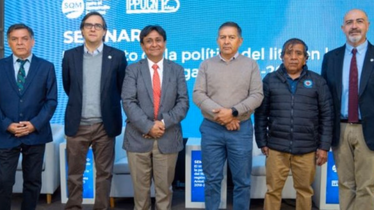 Seminario analiza impacto de la política del litio en la Región de Antofagasta
