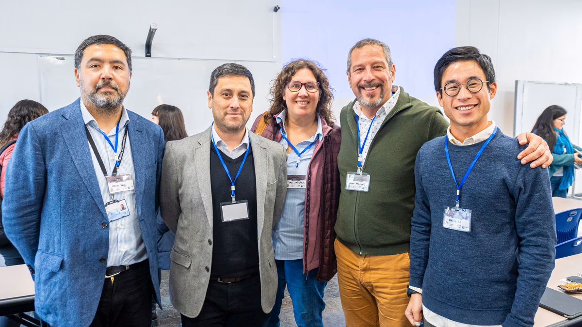 Seminario UC: Expertos destacan la importancia y el potencial de las tierras raras en Chile para la transición energética mundial