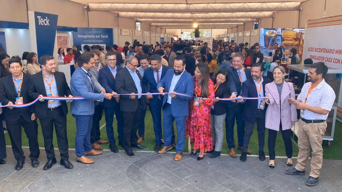 Seremi de Minería y Asociación de Industriales inauguran CIMIT 2023 y Feria Laboral