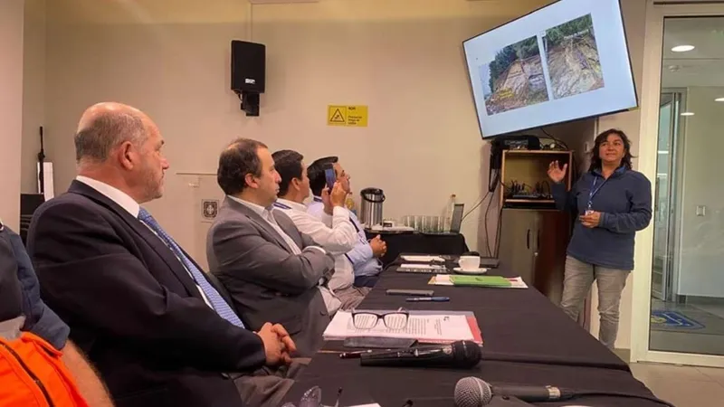 Sernageomin lidera mesa técnica ante emergencia por remociones en masa en Queule