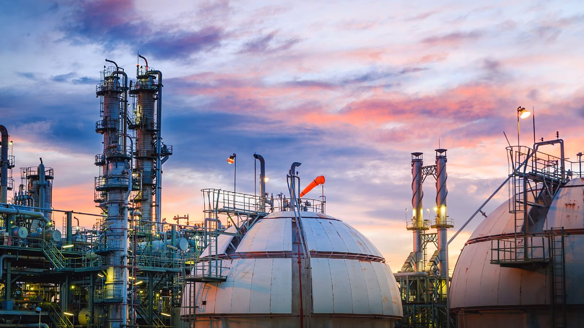 Shell anticipa un fuerte aumento en la demanda global de GNL hasta 2030, impulsada por necesidades energéticas en Europa y Asia