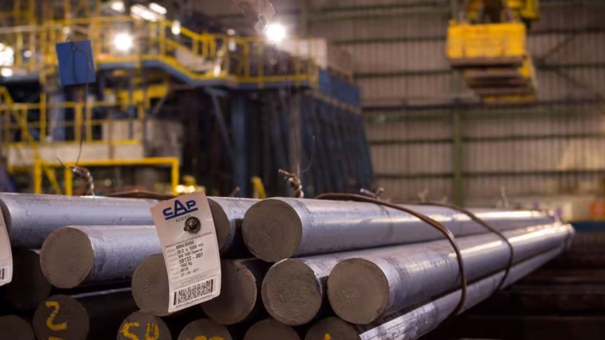 Siderúrgica Huachipato comunica que uno de sus trabajadores sufrió un grave accidente laboral
