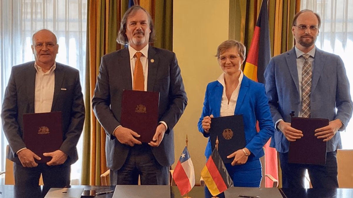Siderúrgica Huachipato firma junto a Corfo, el Gobierno alemán y la empresa SMS acuerdo de cooperación para la producción de acero verde en Chile