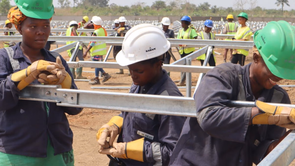 Sierra Leona busca inversores internacionales para plan de energía sostenible