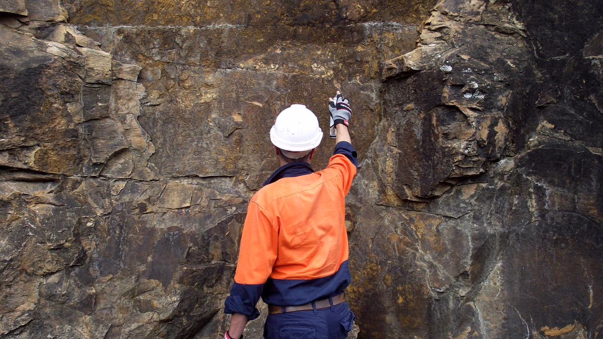 Sitios de Minería en Chile: Cubetas y Brochas de Marcado