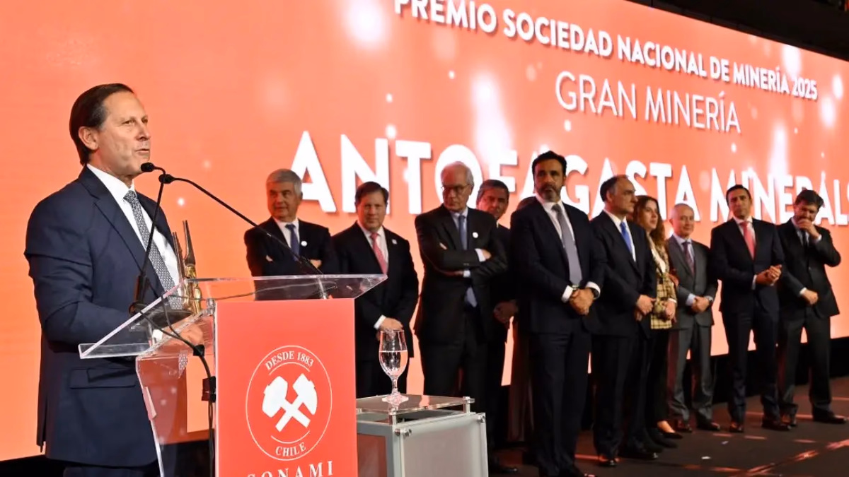 SONAMI reconoce a empresas socias y a nuevas generaciones de mujeres en minería