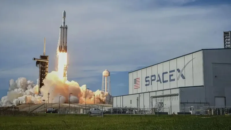 SpaceX se acerca a una salida histórica a bolsa y Starlink empuja una valoración que rompe escalas