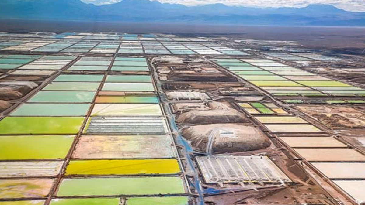 SQM contesta a Tianqi en la justicia: señala que sus acusaciones son «infundadas» y defiende acuerdo con Codelco