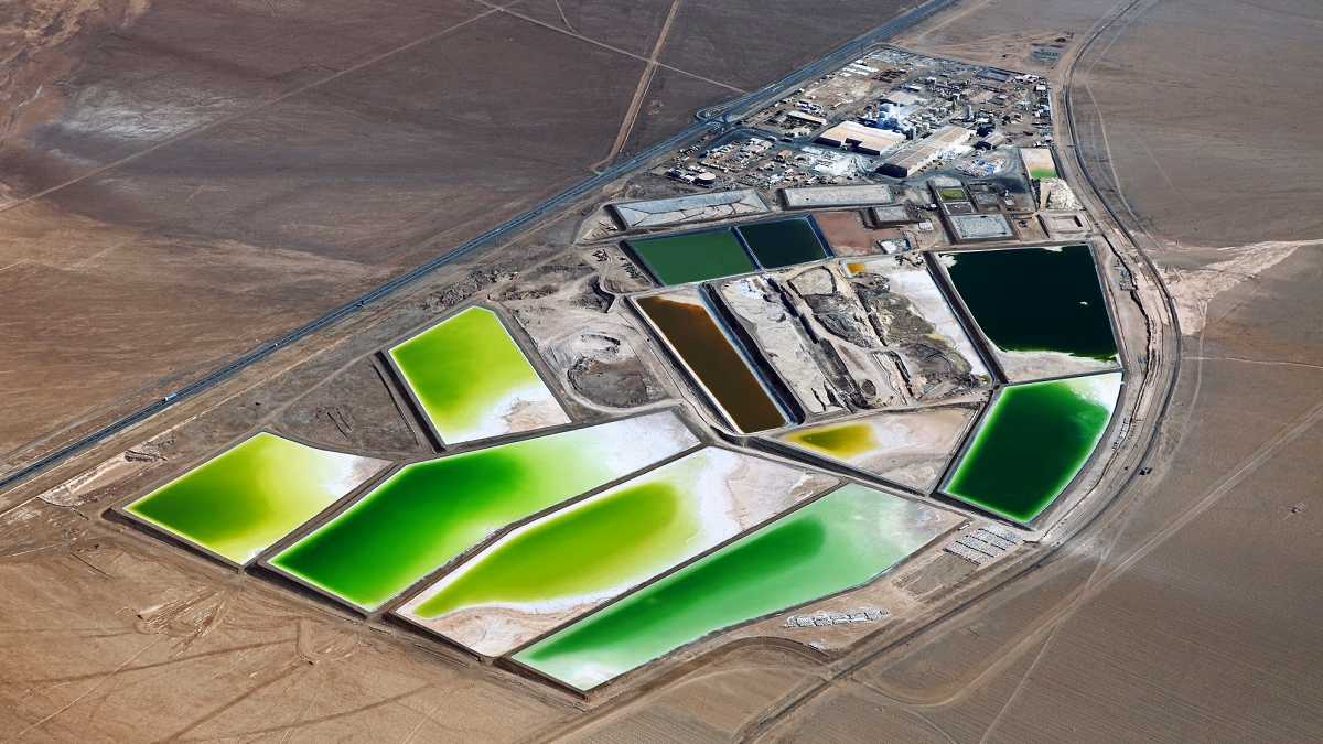 SQM lanza convocatoria para buscar soluciones de electromovilidad y almacenamiento de energía