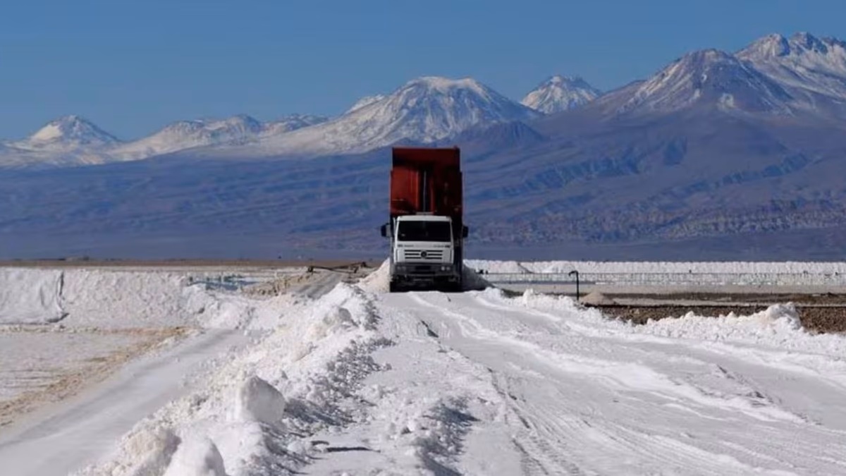 SQM paraliza sus operaciones en el salar de Atacama ante continuo bloqueo de comunidades