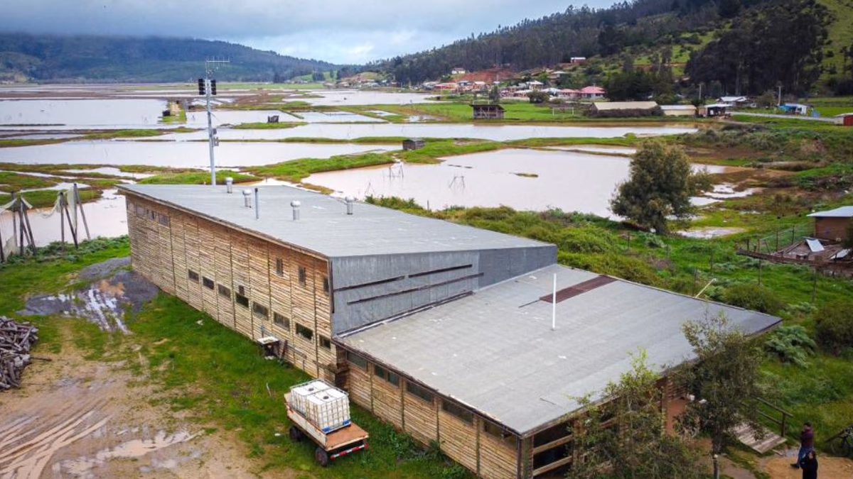 Subsecretaria de Minería compromete apoyo a la comunidad salinera que sufrió pérdidas por el sistema frontal
