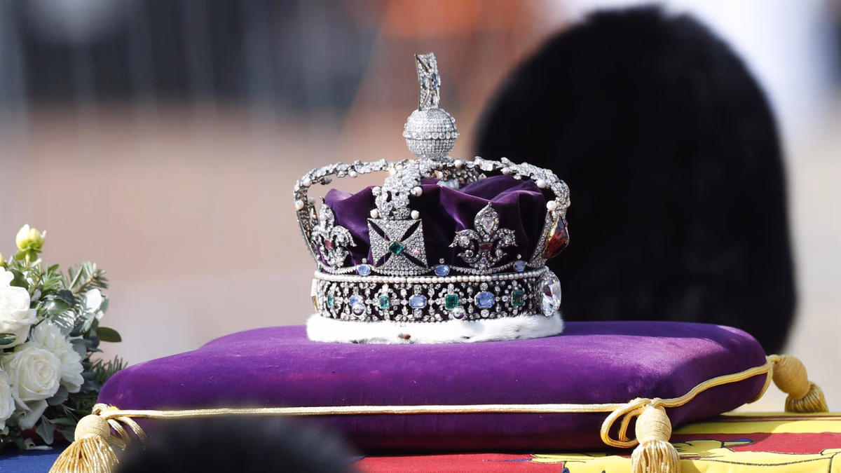 Sudafricanos piden al Reino Unido que devuelva diamantes engastados en joyas de la corona