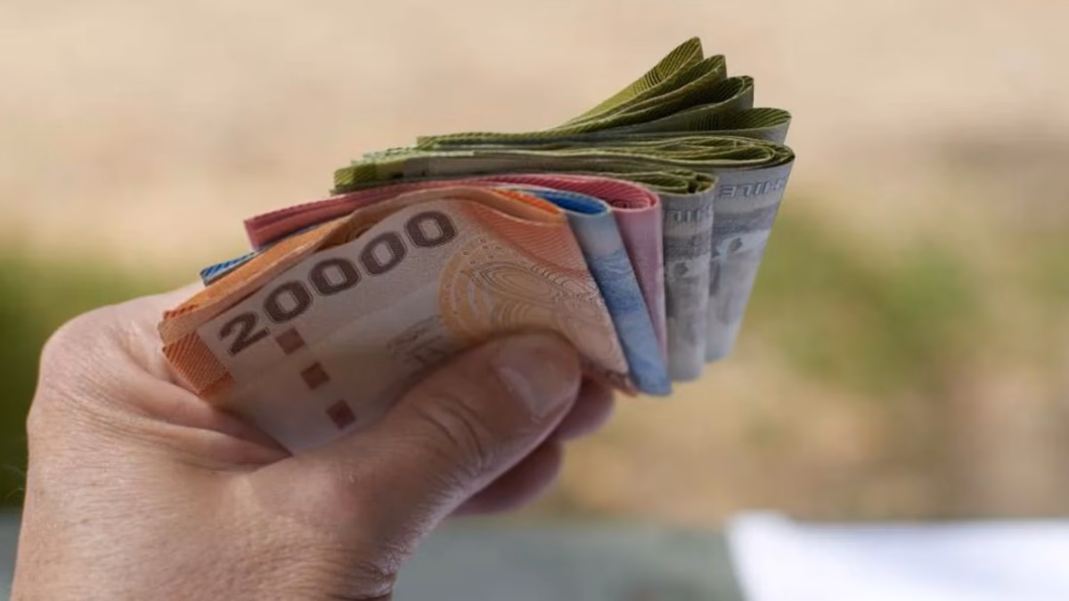Sueldo mínimo alcanza los $510.500 en enero: ¿Qué dice la ley sobre el próximo reajuste?
