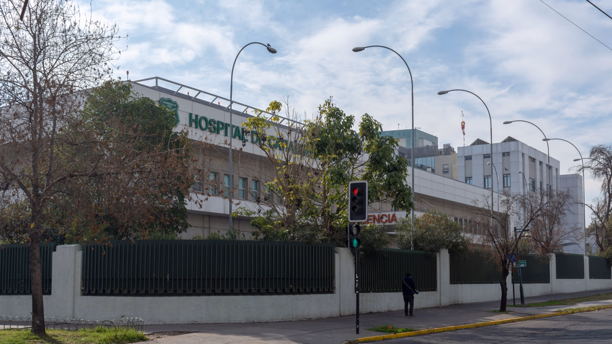 Sueldos de hasta 3,9 millones: Conoce las ofertas laborales disponibles en Hospital de Carabineros