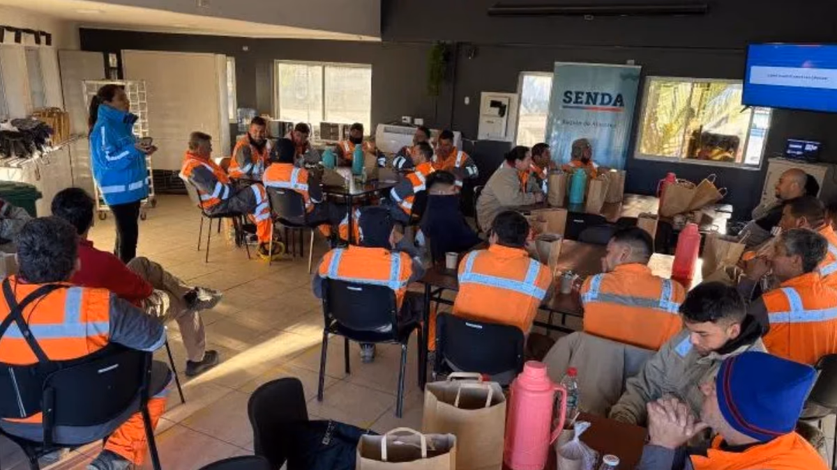 Talleres preventivos de SENDA Atacama llegan a mineras: promoviendo salud integral
