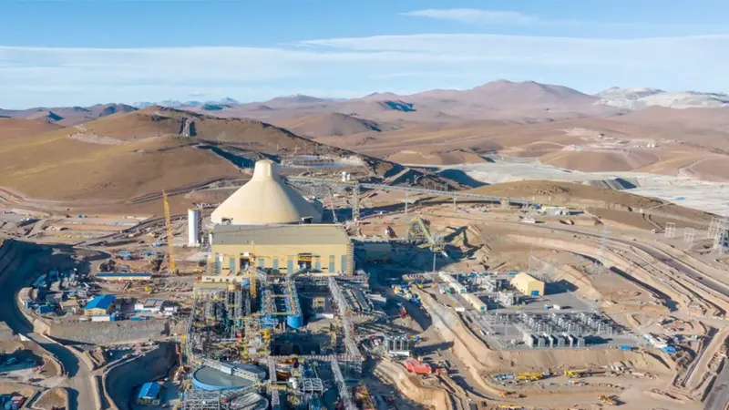 Teck posterga nuevos proyectos y lanza plan de acción en Quebrada Blanca para estabilizar producción
