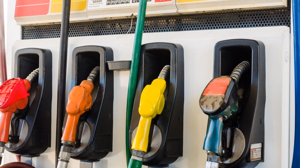 Tensiones geopolíticas y decepcionante crecimiento económico impulsan precio del petróleo