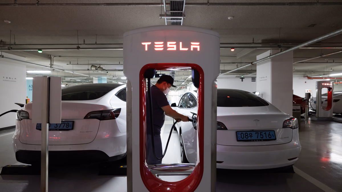 Tesla listo para un aumento de $ 3 mil millones de Ford, ofertas de cargador de GM